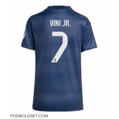 Real Madrid Vinicius Junior #7 Udebanetrøje Dame 2025-26 Kortærmet Real Madrid Vinicius Junior #7 Udebanetrøje Dame 2025-26 Kortærmet